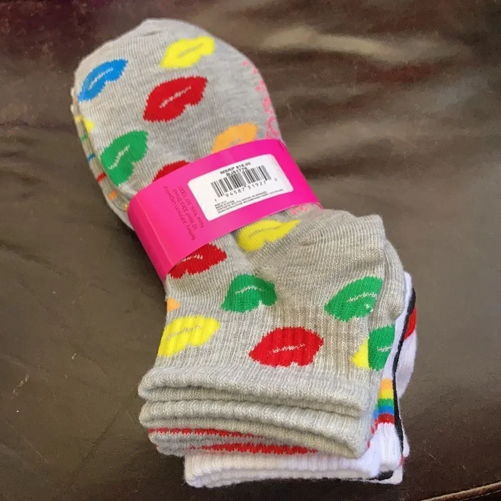 Betsey Johnson Quarter Ankle Sox 6 pairs
